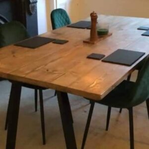 Dining Tables & Desks